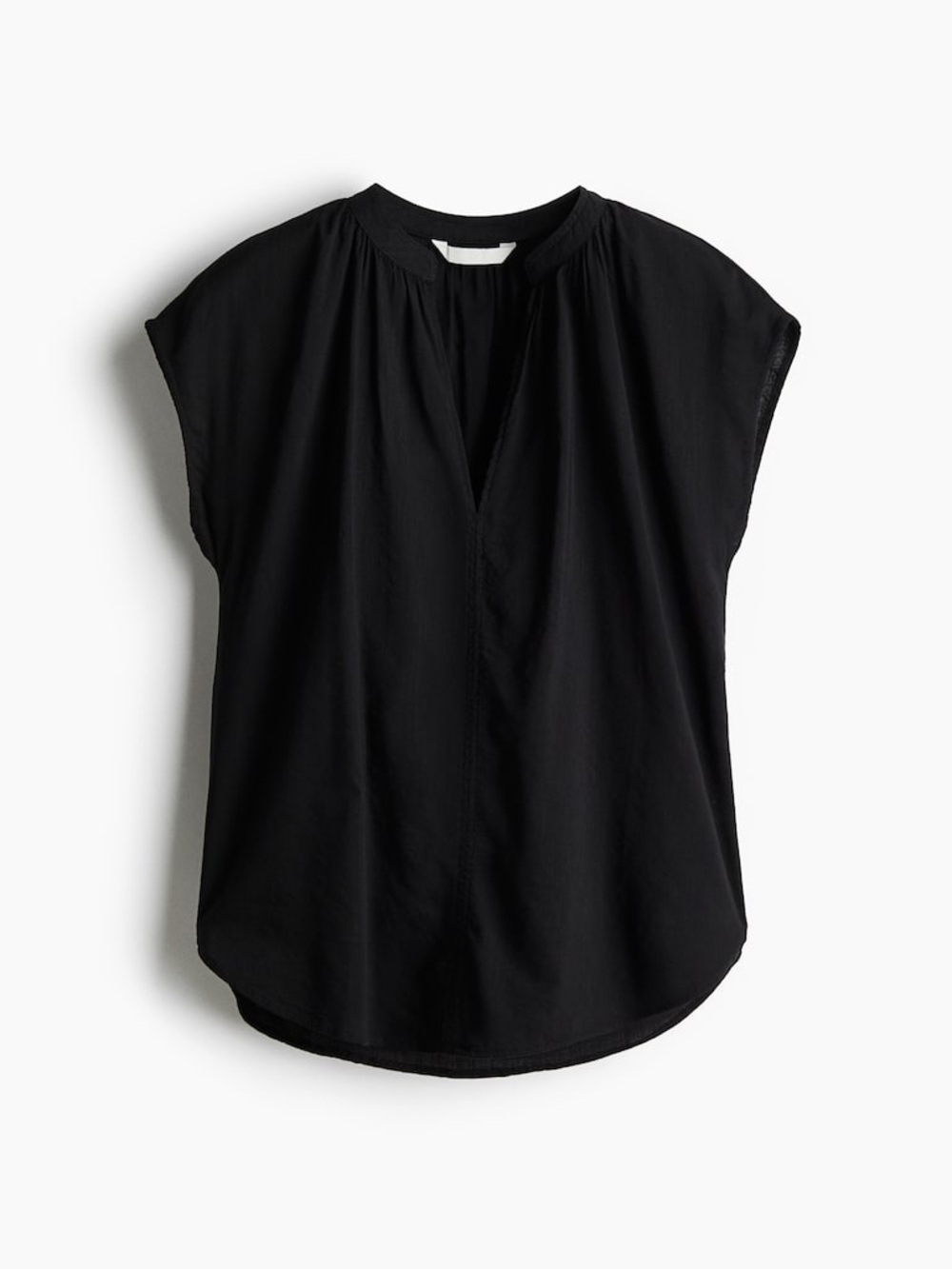 Roz & Ali Black Sleeveless Split-Neck Blouse